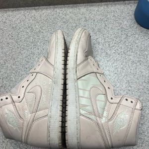 Jordan 1 “Guava Ice” sz 9